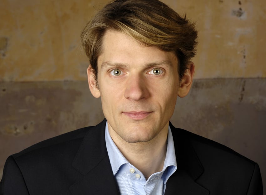 Dr. Ralph Grothmann